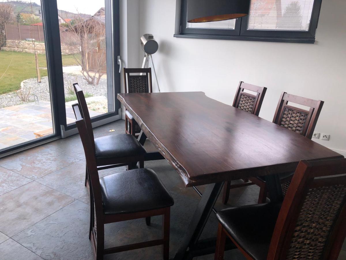 Das Haus In Jois Luaran gambar